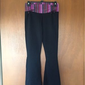 LuluLemon boot cut yoga pants Size 8